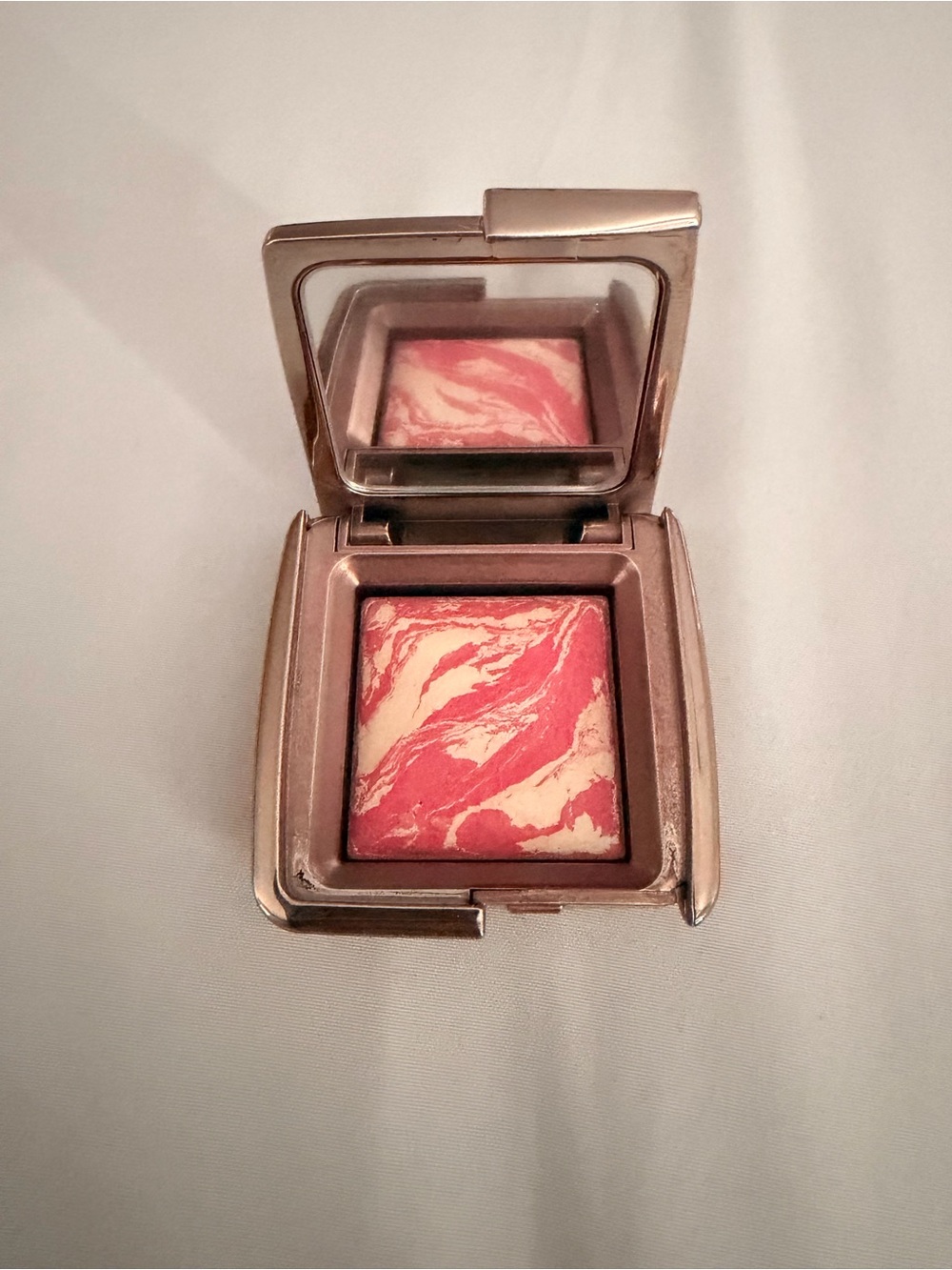 HOURGLASS - AMBIENT™ LIGHTING BLUSH